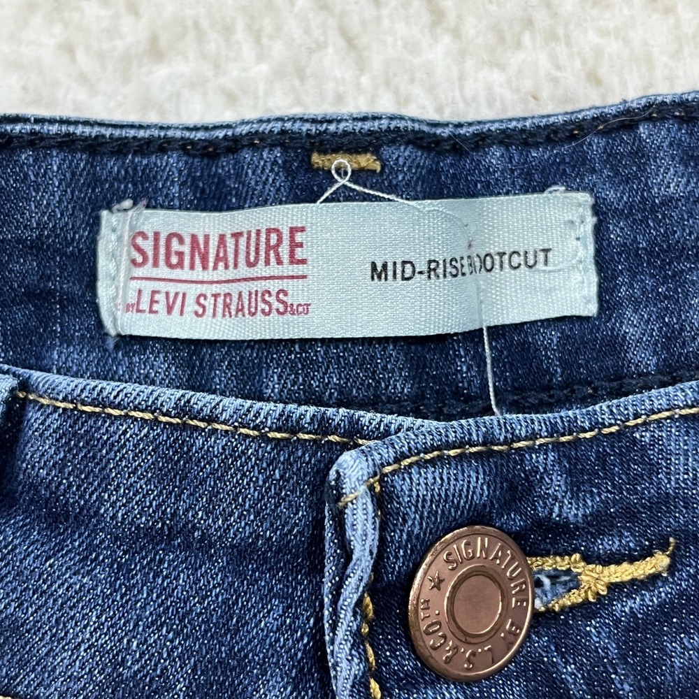 Signature by Levi Strauss Women 10L Blue Mid Rise Bootcut Jeans Stretch - Picture 5 of 10
